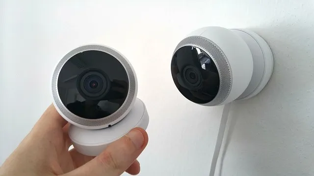 υπολογιστής CCTV-camera-check-person